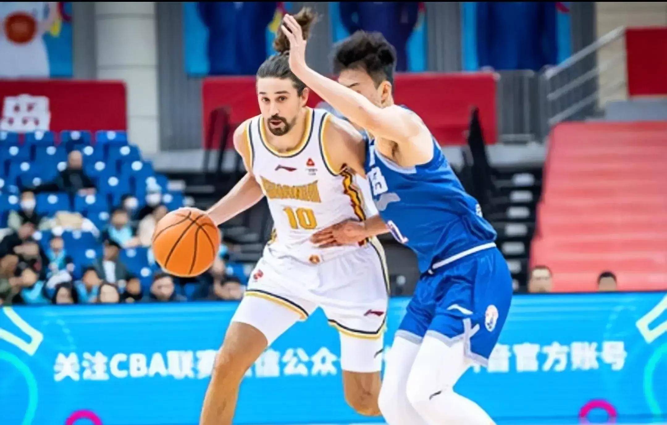 天津男篮主场击败对手,提前锁定季后赛资格的简单介绍 天津男篮主场击败对手,提前锁定季后赛资格的简单介绍